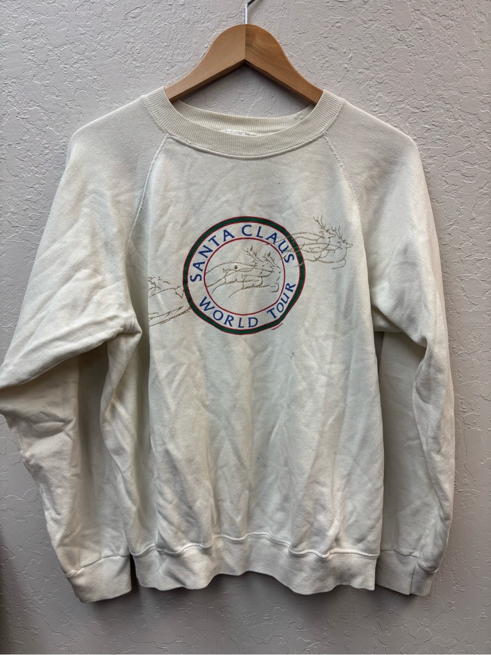 vintage white crewneck sweatshirt "Santa Claus World Tour" Hanes large crewneck